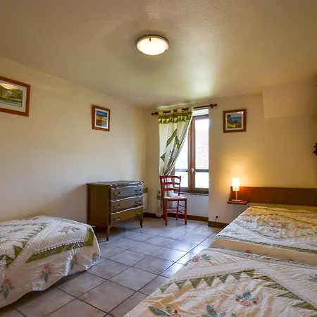 Loetitia A La Campagne 21 Peoples , 9 Rooms, Pool بيت للعطل *
