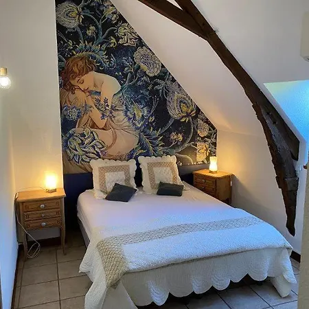 Loetitia A La Campagne 21 Peoples , 9 Rooms, Pool بيت للعطل *