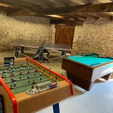 Loetitia A La Campagne 21 Peoples , 9 Rooms, Pool بيت للعطل