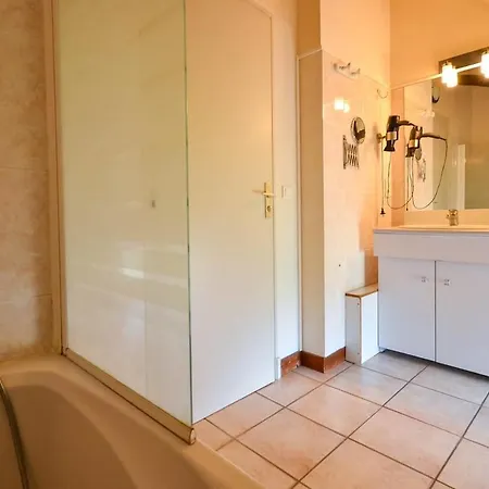 Feriehus Loetitia A La Campagne 21 Peoples , 9 Rooms, Pool