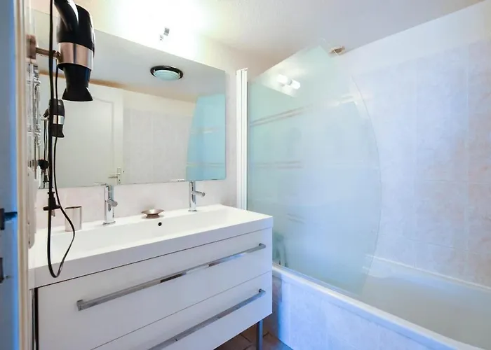 Prázdninový dům Loetitia A La Campagne 21 Peoples , 9 Rooms, Pool *