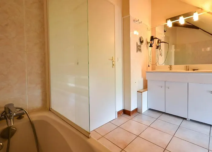 Prázdninový dům Loetitia A La Campagne 21 Peoples , 9 Rooms, Pool